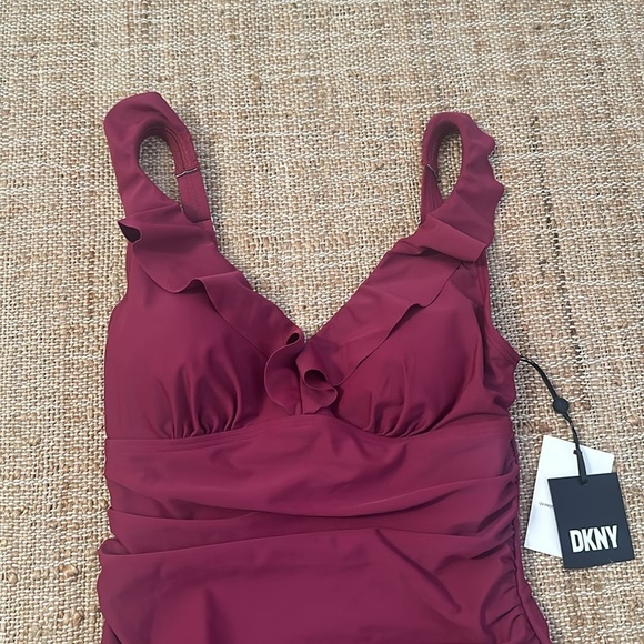 New DKNY Ruffle Plunge Underwire TummyControl One Piece Swimsuit Burgundy Size 6 - Picture 5 of 11